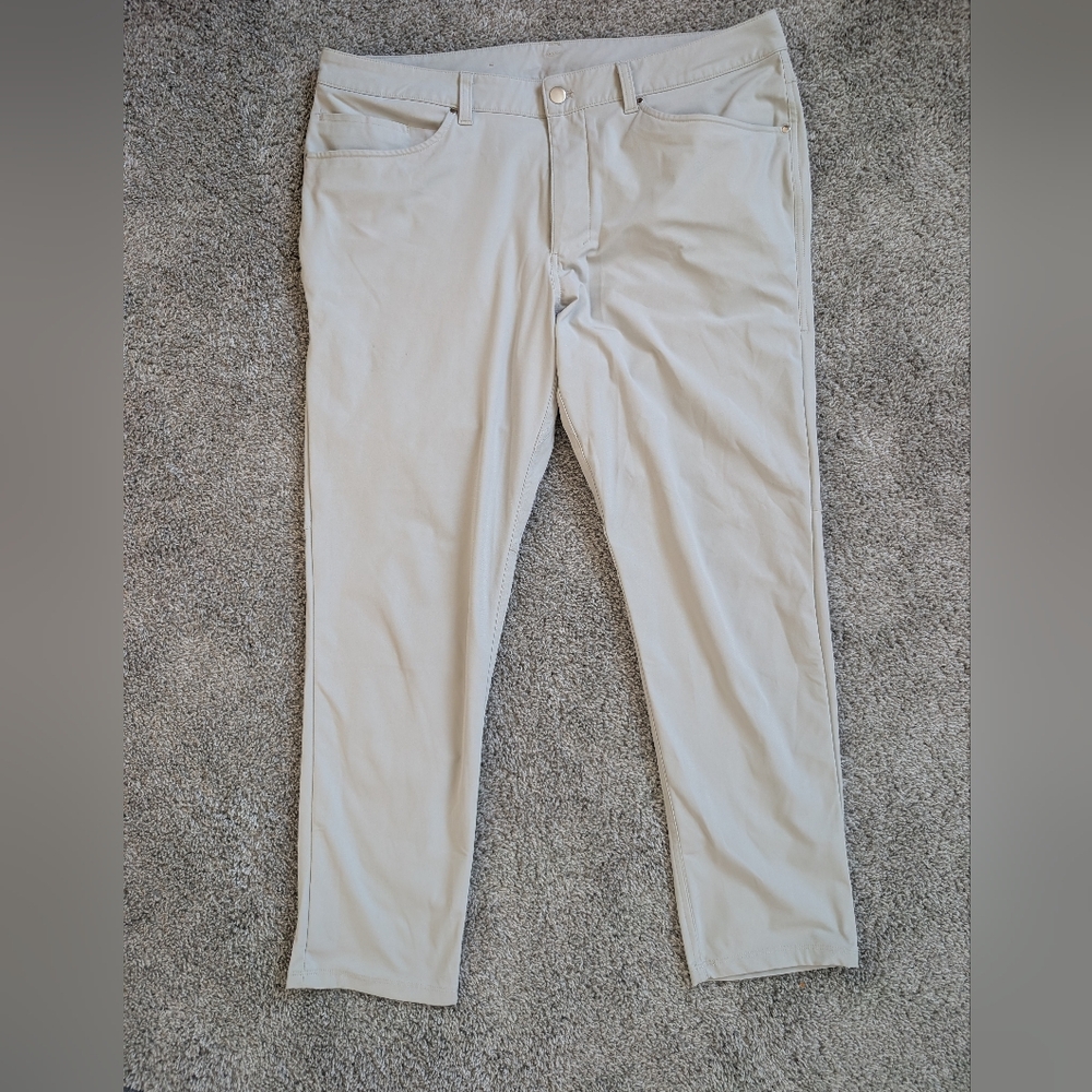Lululemon ABC Pants Men’s 36x30 – Light Khaki / Beige – Warpstreme Stretch